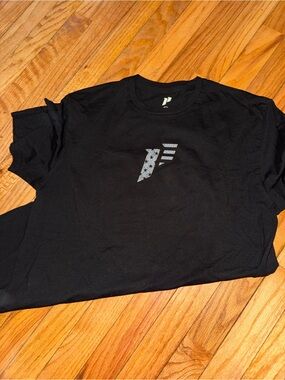 1st Phorm Men’s size medium Black Shirt